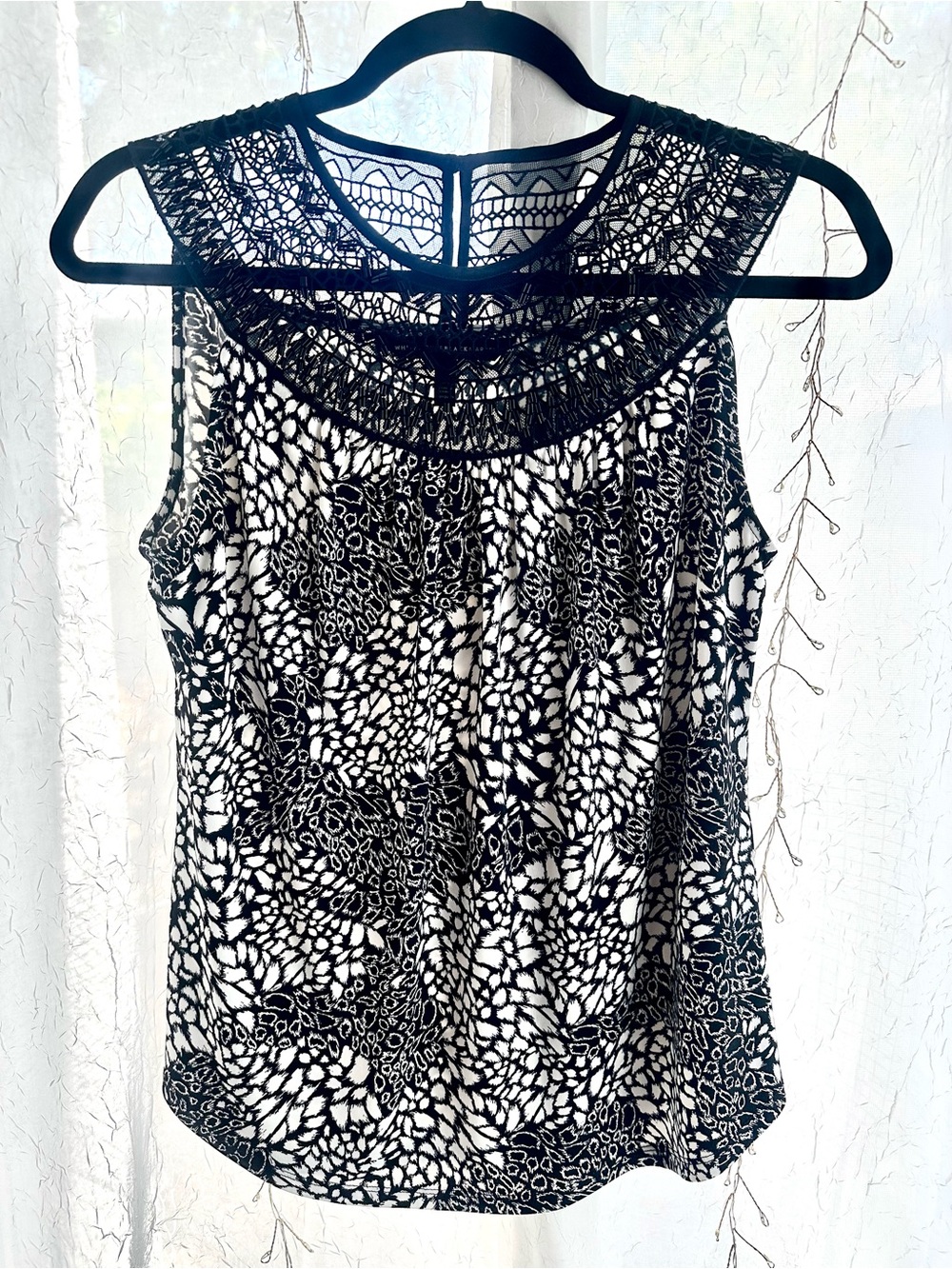 White House Black Market Black & White Lace Yoke Tank Top